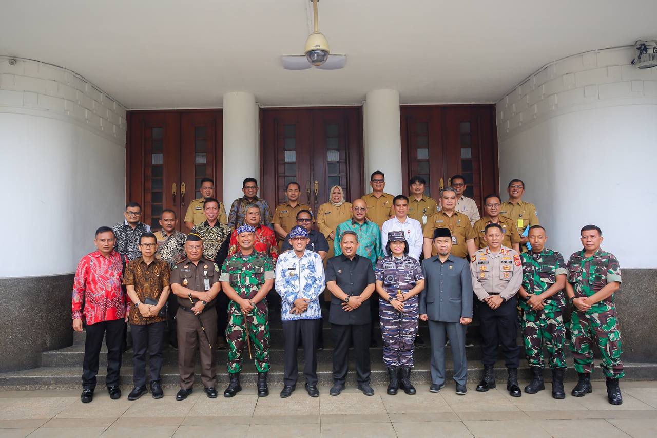 Belajar Soal Pelayanan Publik, Wali Kota Padang Temui Yana