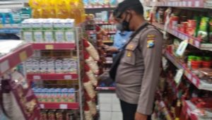 Antisipasi Penimbunan Migor Polsek Ngasem Tinjau Sejumlah Toko