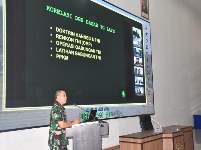 Peserta Latopsduk Ikuti Penyegaran Materi Kampanye Militer dan Opsgab TNI