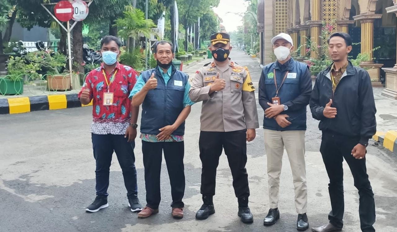 Pastikan Calon Jamaah Haji Aman, Polsek Sukolilo Lakukan Pengamanan Melalui Embarkasi