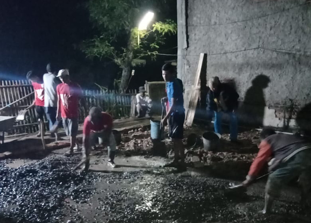 Sering Dengar Keluhan Masyarakat, Kader PKP Bantu Perbaikan Jalan di Desa Bojongkunci