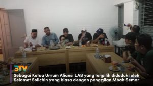Acara Pengukuhan dan Pembacaan Rancangan AD/ART Aliansi LAB di Warung D’Lakon Banyuwangi