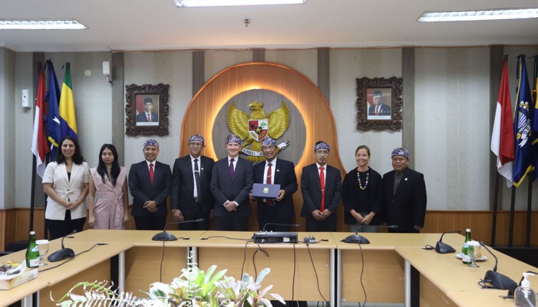 DPRD Kota Bandung Terima Duta Besar Inggris untuk Indonesia dan Timor Leste Lakukan Pertemuan