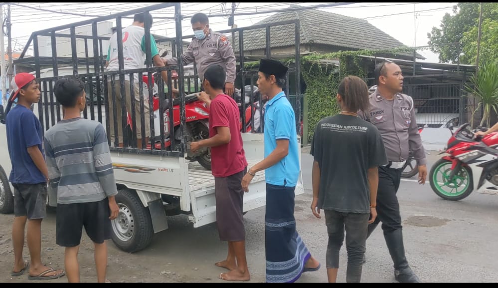 Tergilas Truk Tak Dikenal, Dua Nyawa Melayang Di Krikilan Diyorejo