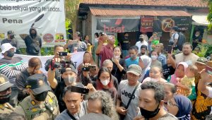 ‎Tolak Pengosongan Aset Pemprov Jatim, Warga Minta Tunggu Kuasa Hukum