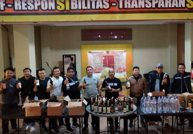 Tim Kujang Polresta Bogor Kembali Sikat Dua Warung Miras, Hasilnya Bikin Miris