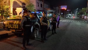 Patroli Blue Light, Polres Gresik Jaga Harkamtibmas Antisipasi Tindak Kejahatan Malam Hari