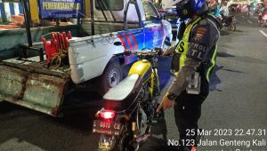 Anggota Satlantas Polrestabes Surabaya, Kini Adakan Giat Parajoyo Presisi Patroli Ramadhan