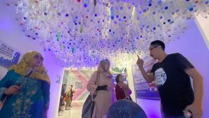 Uji Mikroplastik di Mall, ArtXplosion Kenalkan Bahaya sampah Plastik Bagi Masyarakat Surabaya