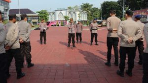 Polres Gresik Berangkatkan Puluhan Personel BKO Pilkades Serentak Di Kabupaten Bangkalan