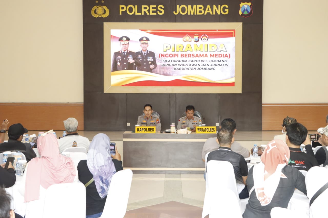 Jalin Sinergitas Dengan Wartawan, Kapolres Jombang Gelar Piramida