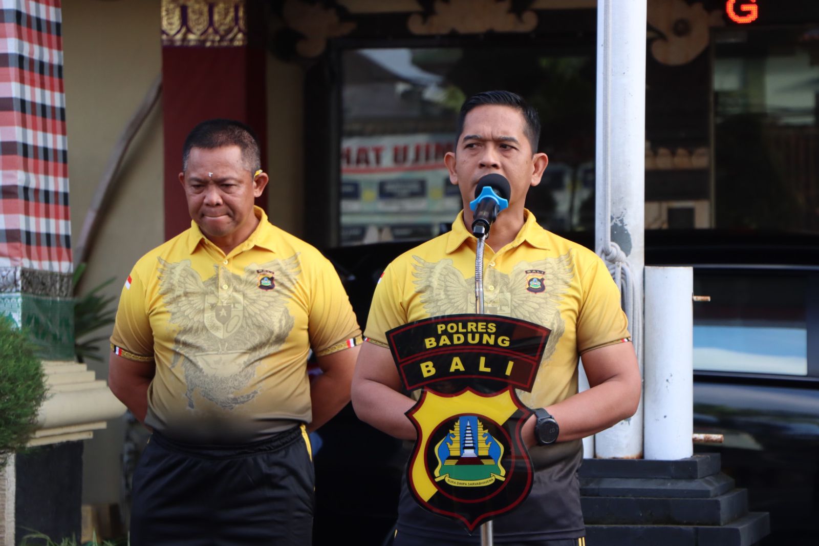 Polres Badung Laksanakan Jumat Sehat, Dengan Jalan Santai