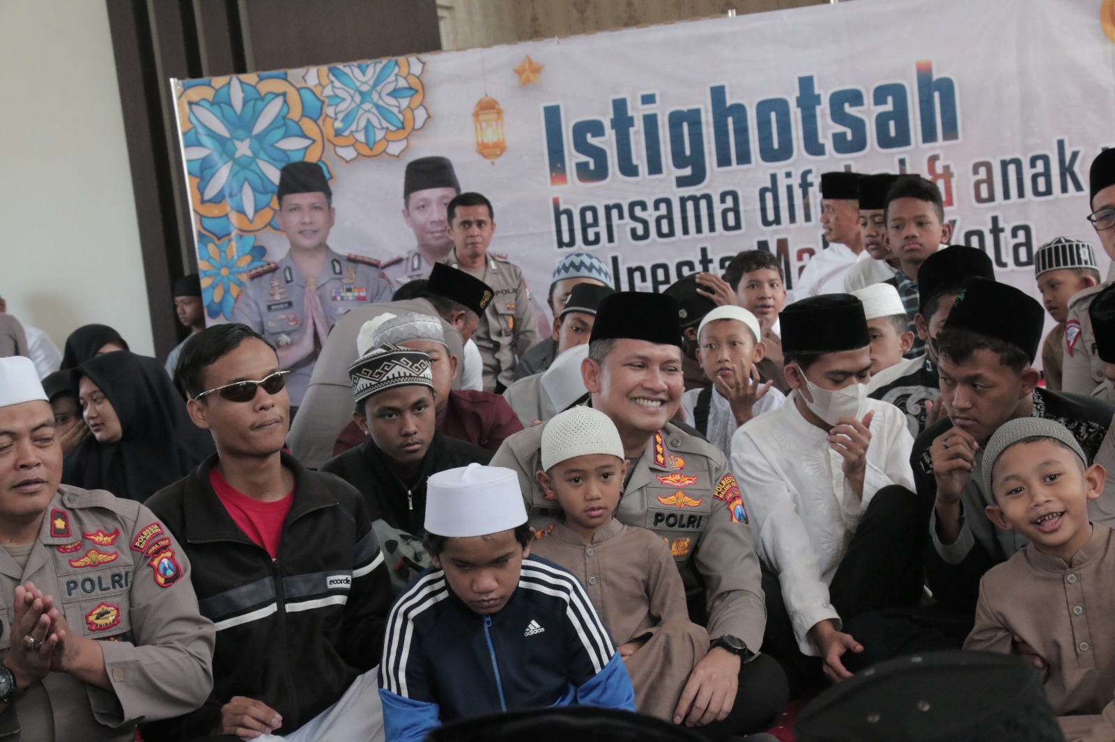 Polresta Malang Kota Gelar Muharram Berkah Bazar Ceria Untuk Anak Yatim Piatu dan Difabel