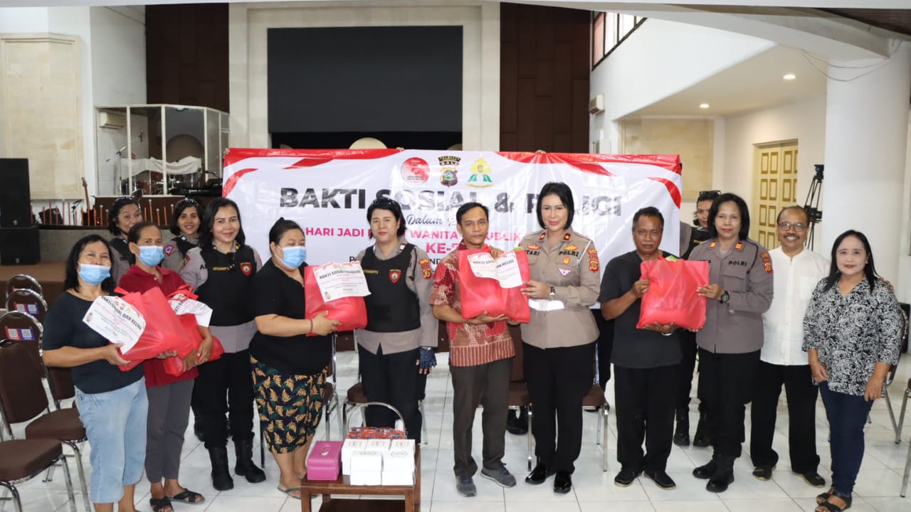 Bakti Religi Polwan Polresta Denpasar, Sambangi Tempat Ibadah