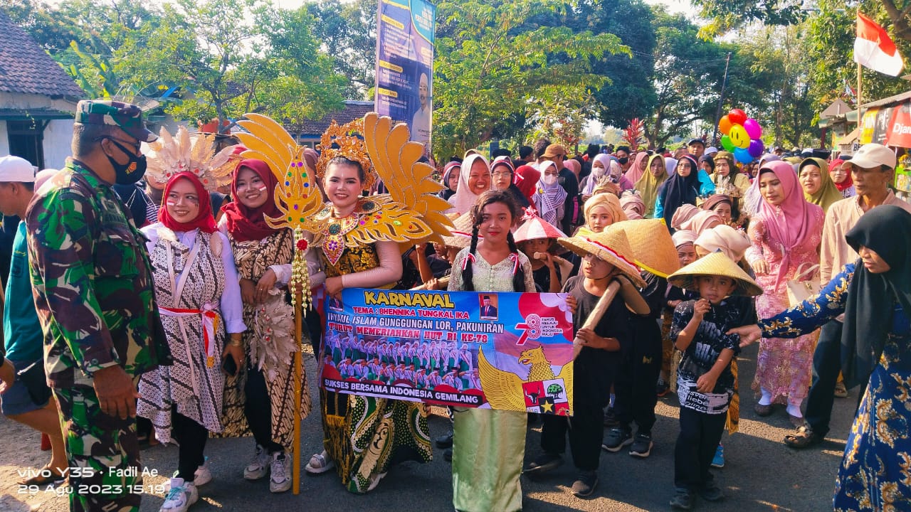 Koramil Pakuniran Terjunkan Personel Amankan Karnaval Meriahkan HUT Ke-78 RI