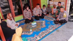 Jumat Curhat Door to Door, Warga Dahanrejo Keluhkan Kekurangan Pupuk