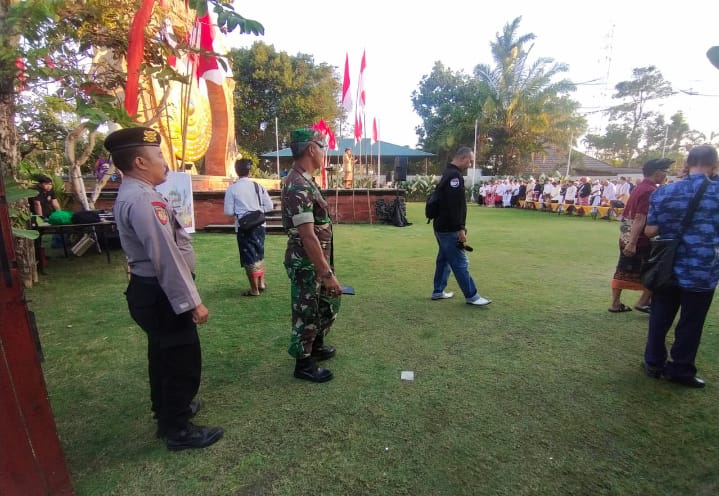 Personil Polsek Dentim Amankan Gema Perdamaian ke XXI 2023 – 2024