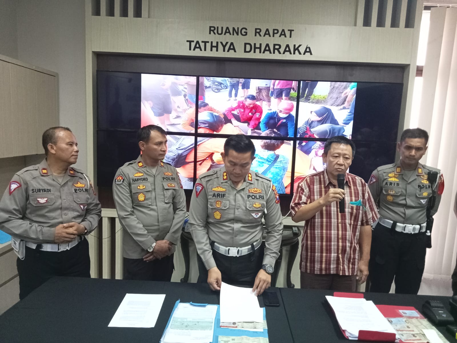 Akibat Kelalaian Orang Tua, Anak Tabrak Banyak Korban