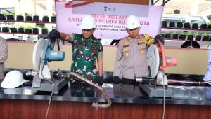 Kapolres Blitar Kota Bersama Forkopimda Musnahkan Knalpot Brong Hasil Razia 