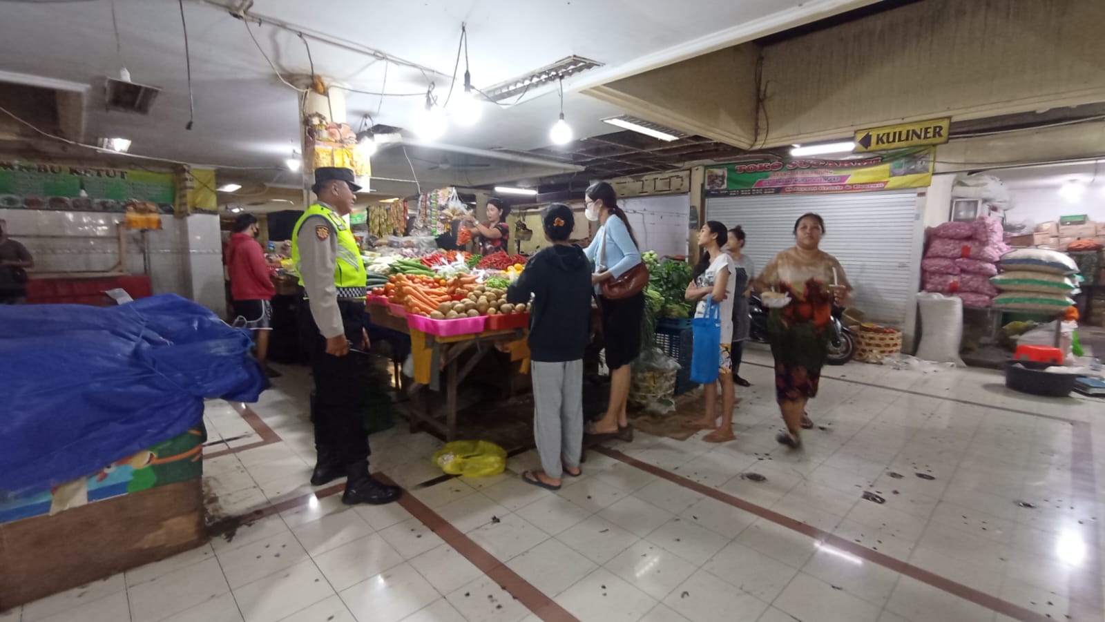 Blue Light Patrol Polsek Denpasar Utara Cegah Kerawanan Kamtibmas di Wilkum Polsek Denut