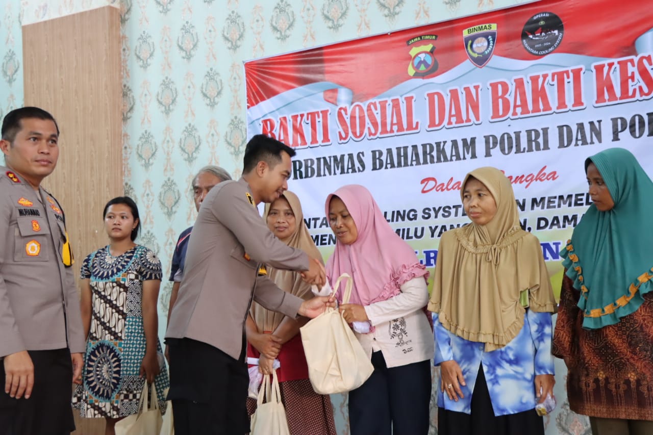 Polres Nganjuk Kembali Gelar Bakti Sosial dan Pengobatan Gratis untuk Warga Kwagean