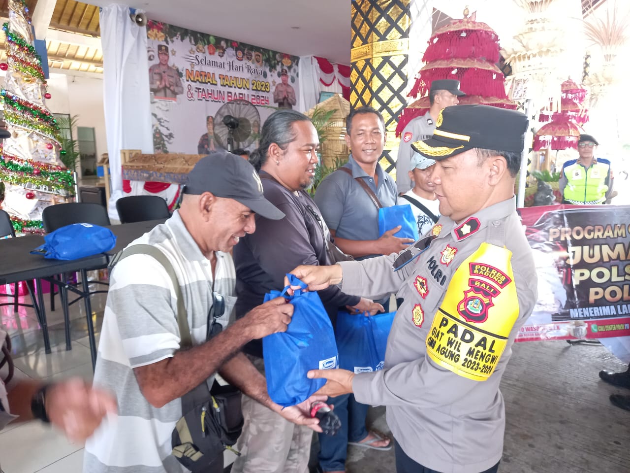 Kapolsek Mengwi Gelar Jumat Curhat di Terminal Mengwi