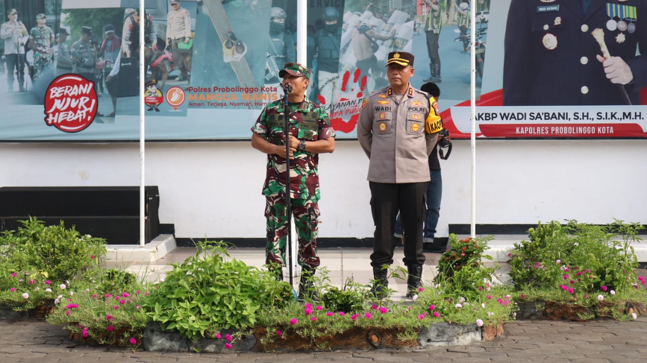 Dandim Probolinggo Letkol Arm Heri Budiasto Hadiri Apel Bulan Bakti TNI-Polri