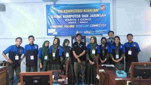 Majukan Sekolah Kejuruan, PLN Icon Plus Jadi Mentor Pengawas Ujian Kompetensi dan Keahlian