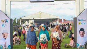 Safari Ramadan BUMN 2024, PLN Berikan 1.000 Paket Sembako Murah ke Masyarakat Lombok Tengah