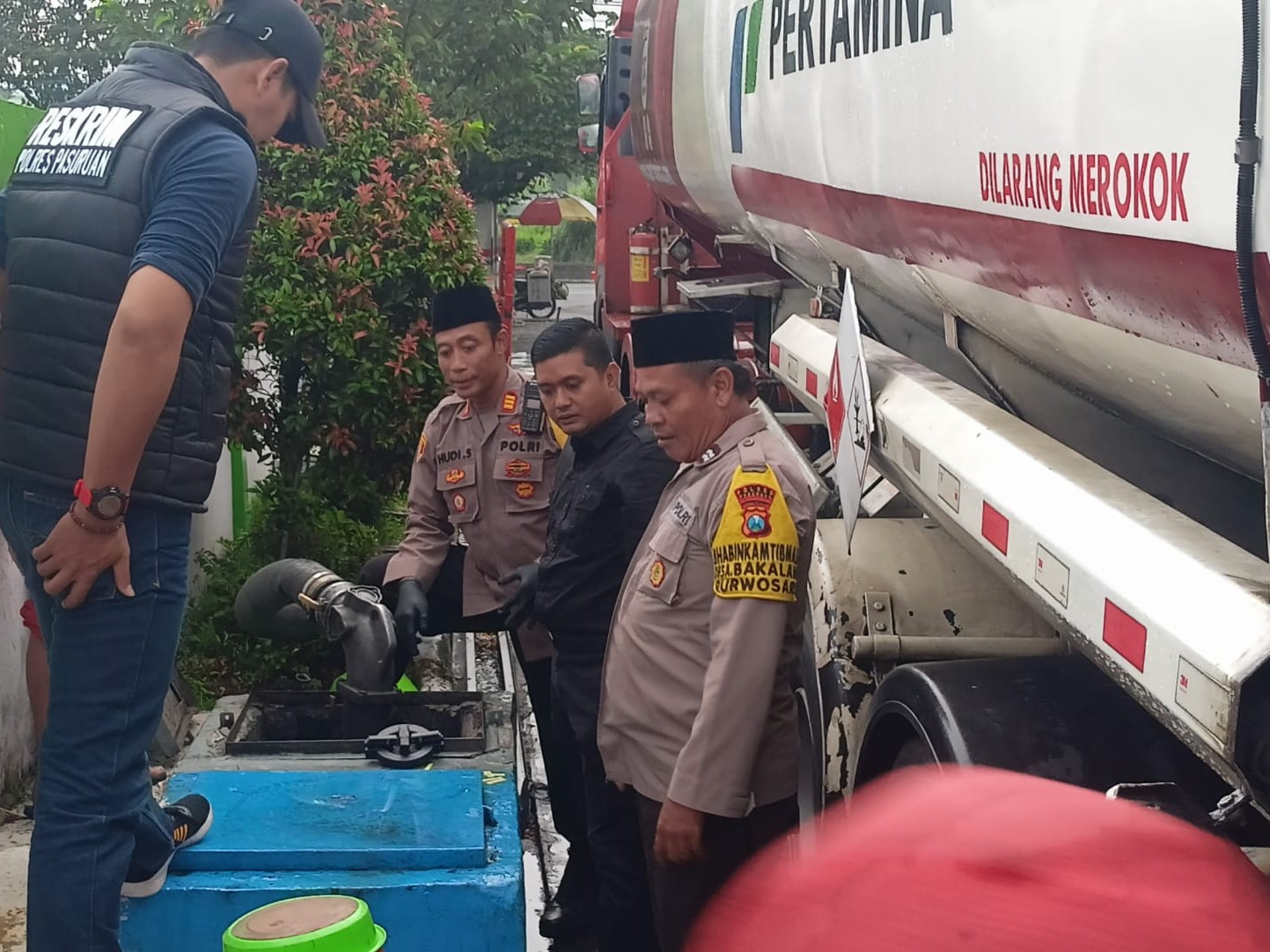 Jelang Mudik Lebaran, Polsek Purwosari Intensifkan Patroli Ke SPBU Pastikan Stock BBM Dan Antisipasi Kecurangan
