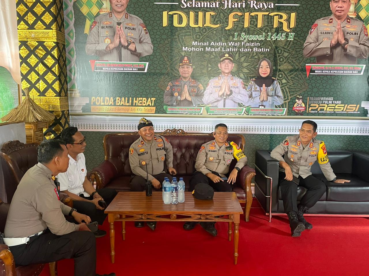 Kapolres Badung AKBP Teguh Dampingi Tim Supervisi Ops Ketupat Agung Cek Pos Pelayanan