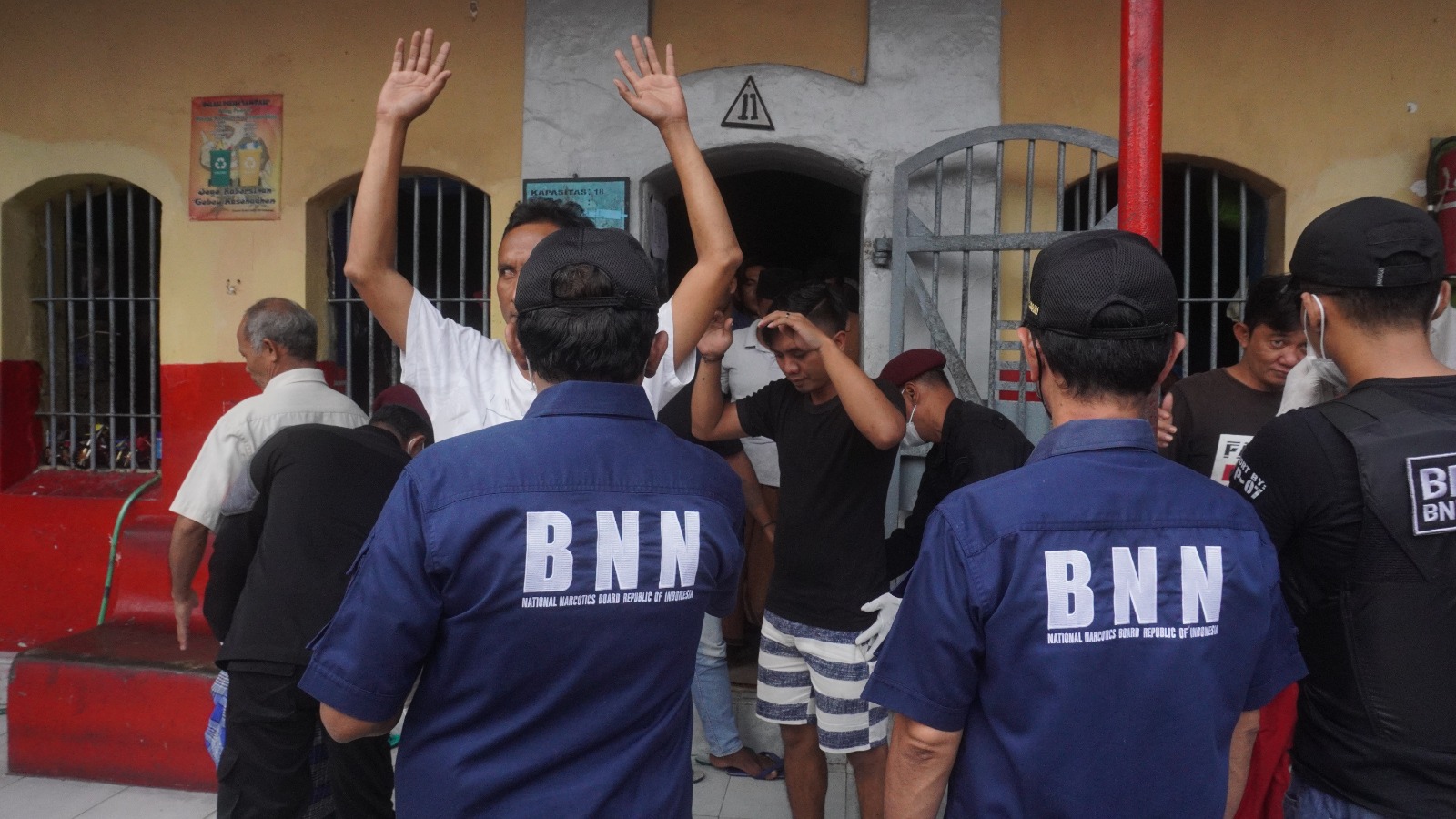 Berantas Halinar, Rutan Sumenep Gandeng BNNK dan TNI Laksanakan Apel Gabungan Sekaligus Operasi Penggeledahan