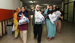 Safari Ramadan, PLN dan BNI Hadirkan 1.500 Paket Sembako Murah untuk Ojol