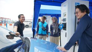 PLN Siapkan SPKLU di Banyak Lokasi, Pemudik: Pakai Mobil Listrik Jadi Nyaman!