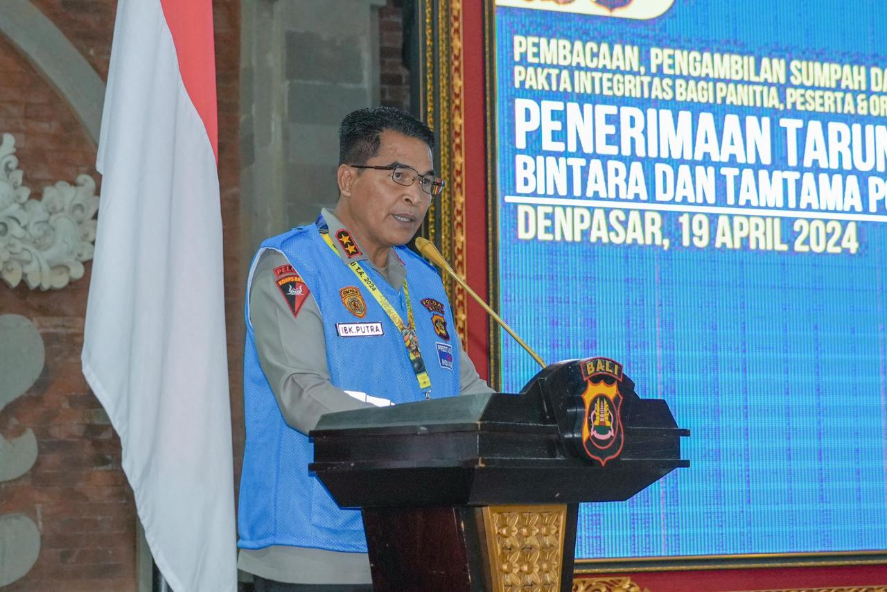 Kapolda Bali Pimpin Pengambilan Sumpah dan Penandatangan Pakta Integritas Penerimaan Terpadu Calon Taruna Akpol Bintara dan Tamtama Polri T.A. 2024