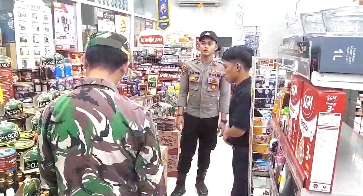Sinergitas TNI-POLRI Patroli Objek Vital, Polsek Pronojiwo Antisipasi Aksi Premanisme dan Tindak Pidana 3C 