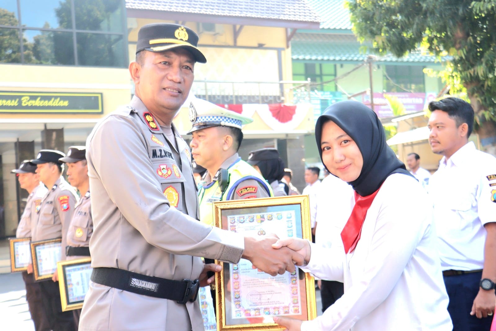 Berprestasi dan Berdedikasi, 34 Anggota Polres Lumajang Dapat Penghargaan