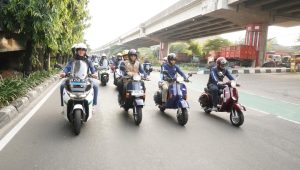 Dukung Penggunaan Energi Ramah Lingkungan, PLN-KLHK Resmikan SPKLU Hingga Konvoi Motor Listrik