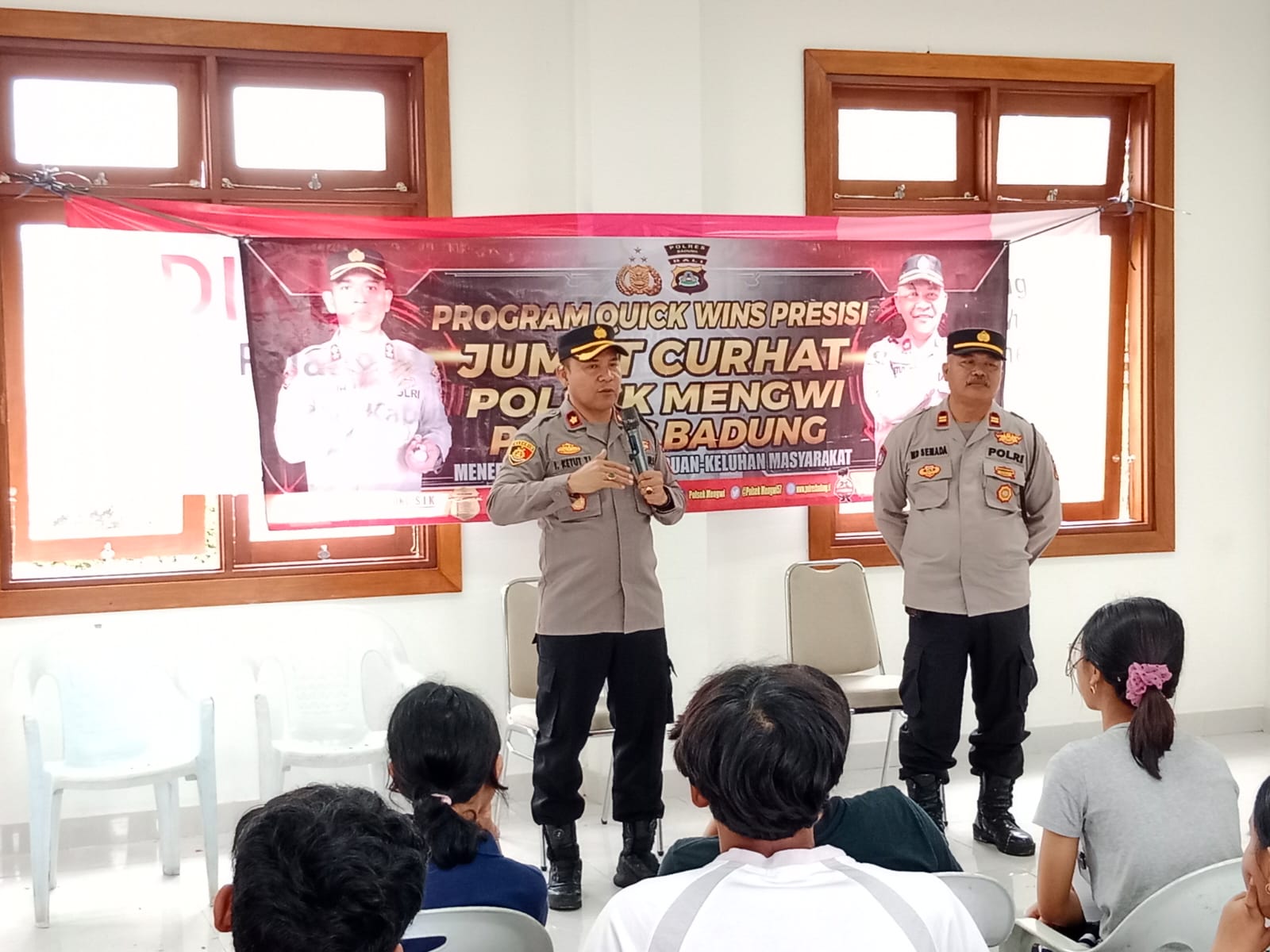 Kapolsek Mengwi Gelar Jumat Curhat di SMK 1 Mengwi Dengarkan Keluhan Peserta Diklat