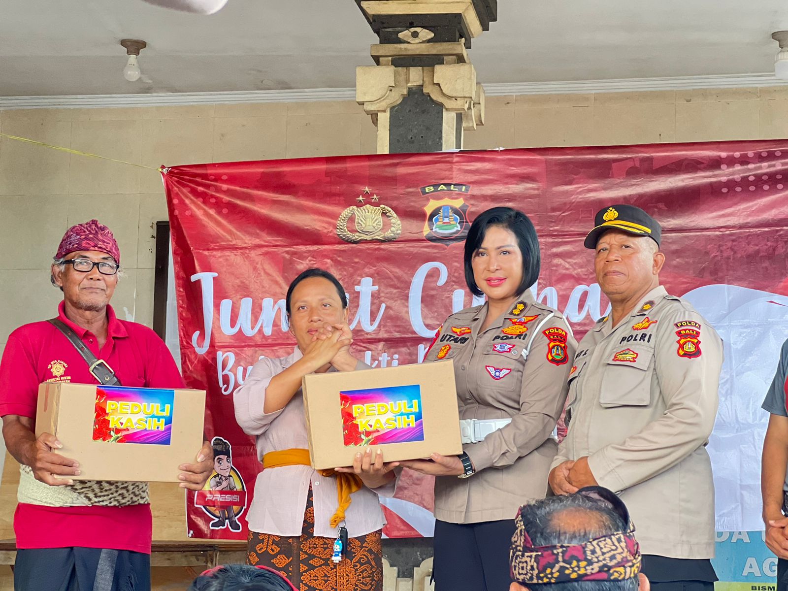 Polda Bali Kembali Laksanakan Jumat Curhat Bertempat Di Br. Gunung Paguyangan Jalan Gunung Tutur Denpasar