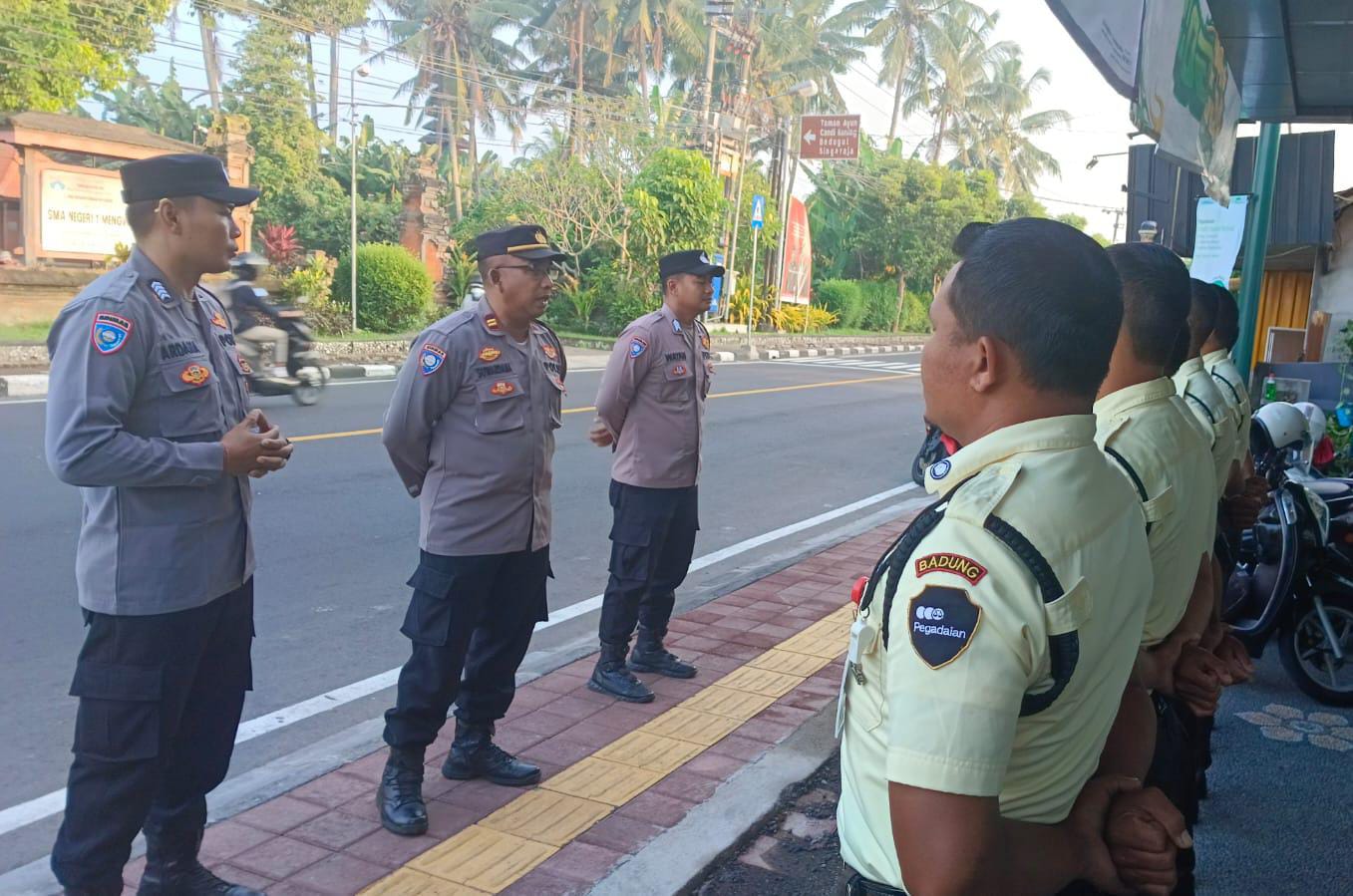 Melalui Jumat Curhat Polres Badung Ajak Satpam PT Pegadaian Mengwi Tingkatkan Keamanan