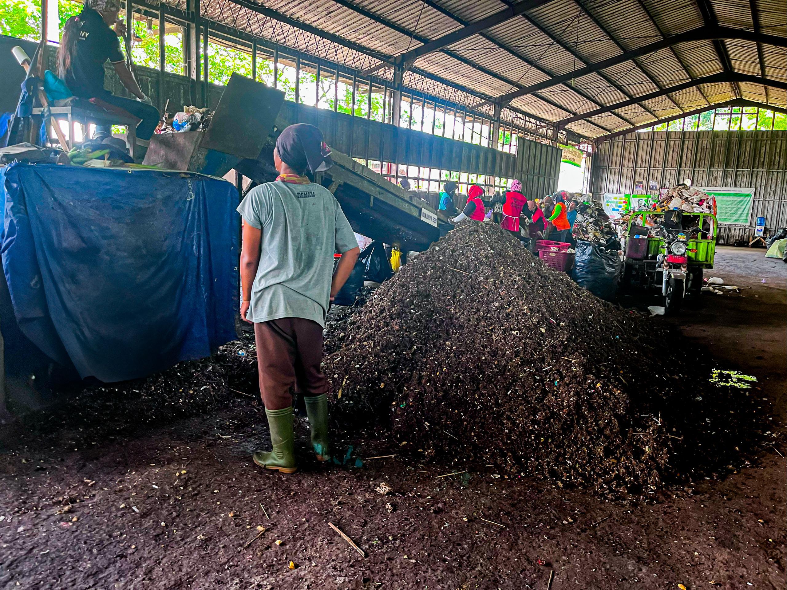 PLN Kolaborasi dengan Pemda Banyumas Manfaatkan Sampah untuk Co-firing PLTU