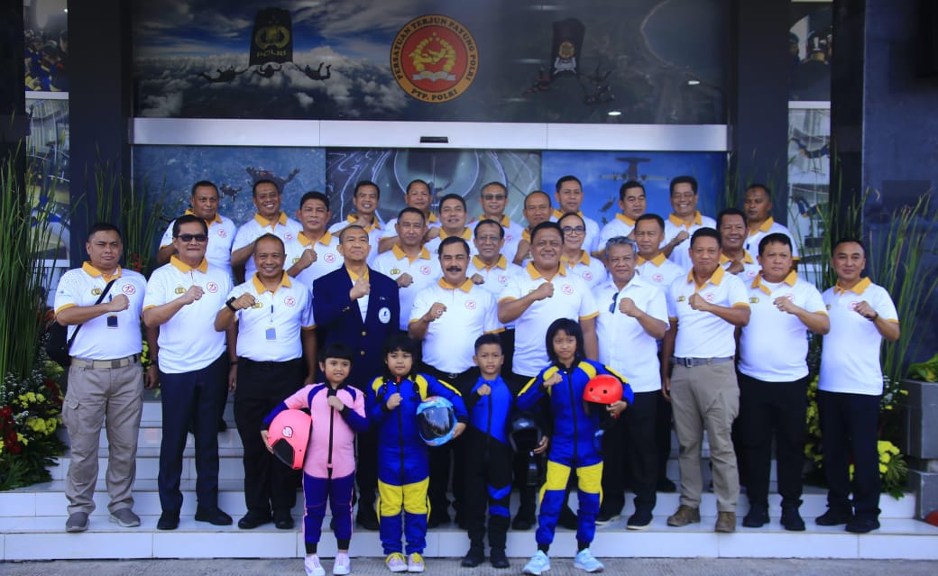 Polri Gelar Kejuaraan Internasional Open Indoor Skydiving Kapolri Cup 2024