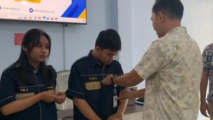 PLN Icon Plus Bekali Siswa SMKN 5 Malang Dengan Wawasan Industri