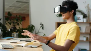 Panduan Lengkap Menggunakan Teknologi VR untuk Media Belajar