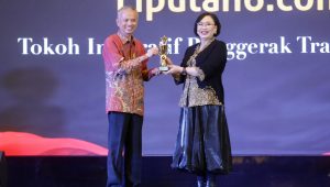 Dirut PLN Raih Penghargaan Tokoh Inspiratif Penggerak Transisi Energi