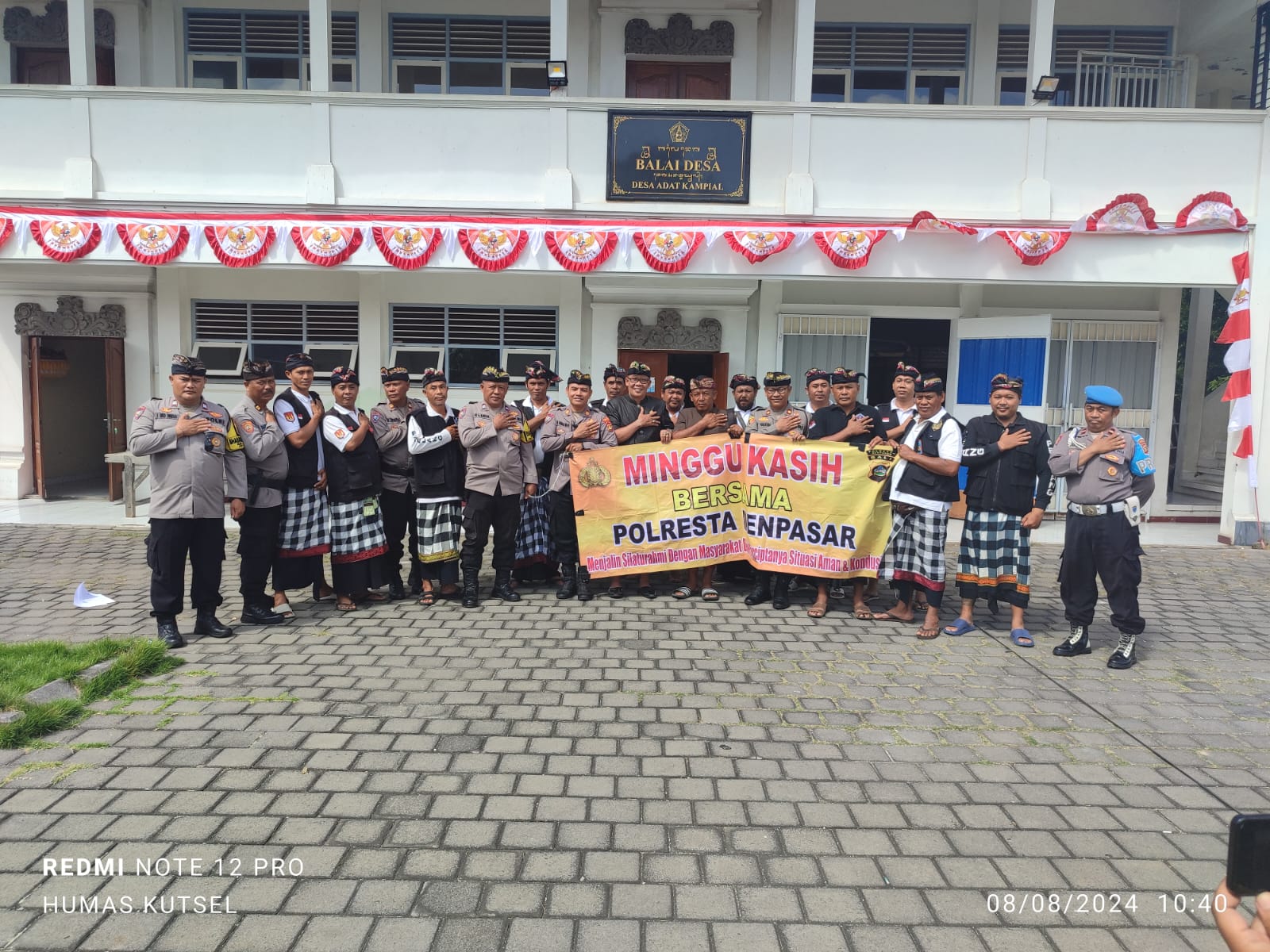 Polresta Denpasar Bersama Polsek Kuta Selatan Gelar Kegiatan Minggu Kasih di Desa Adat Kampial, Tekankan Sinergi dan Keamanan