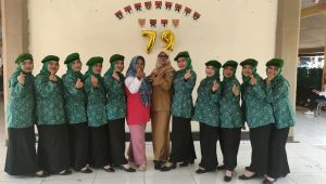 Yulianis Kepala Desa Sumberrejo Bersama Kader-Kadernya Mengikuti Perlombaan Di Kecamatan Tongas