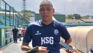 Nova Arianto Luncurkan Akademi Sepakbola di Bandung: Menyiapkan Talenta Muda untuk Masa Depan