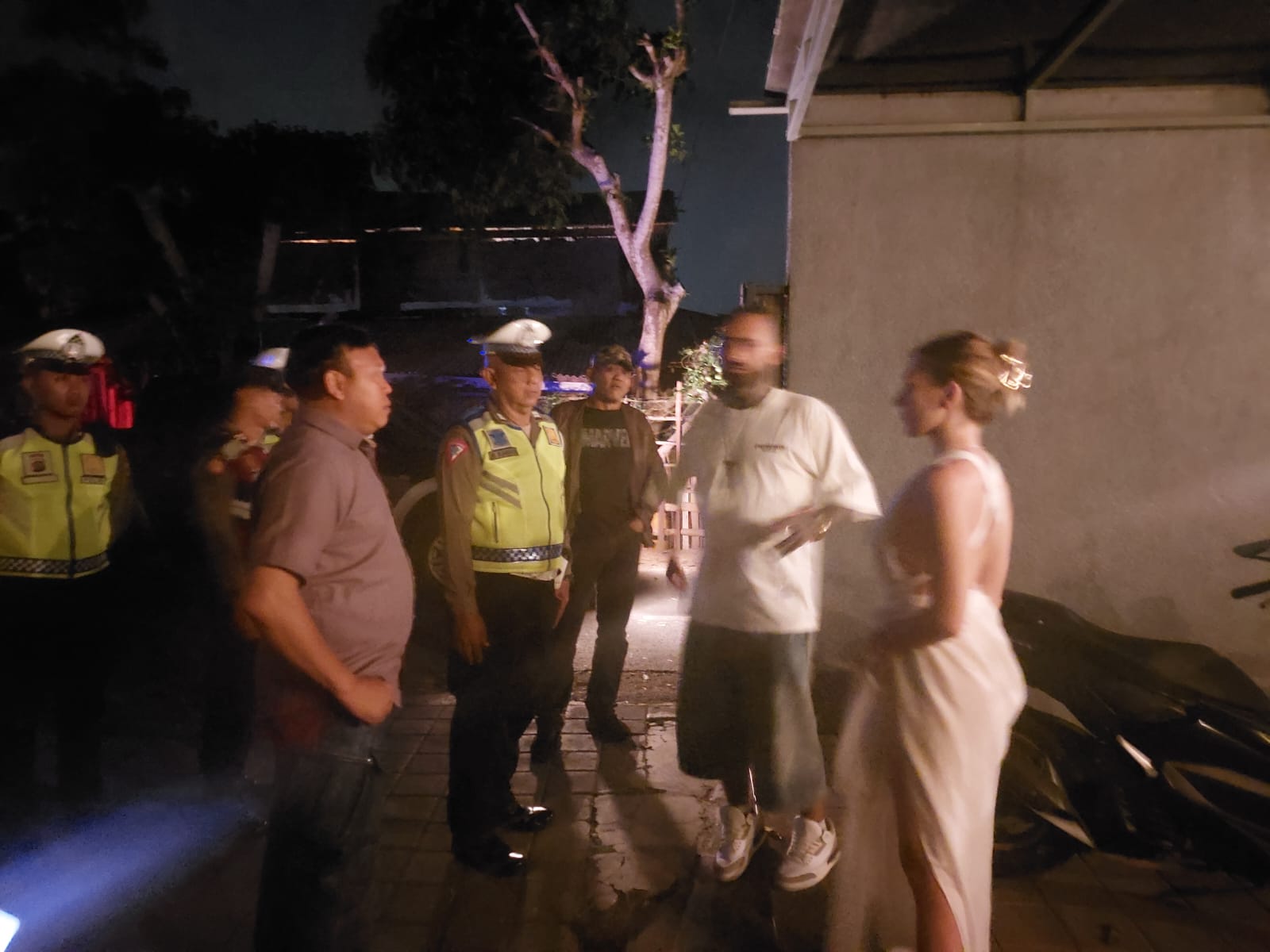 Polsek Kuta Selatan Gelar Blue Light Patrol Jelang Pilkada 2024 Bubarkan Party WNA Tanpa Ijin